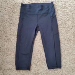 Lululemon Women's Mind Over Miles Black Capri Crop Size 8